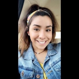 Meet your Posher, Valerie